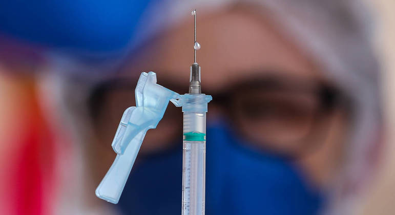 Vacina contra COVID e maconha combinam?